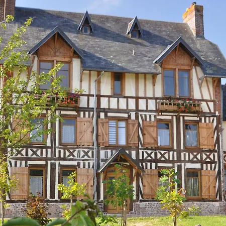 Au Chateau Des Ifs * La Haye-de-Routot